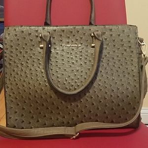 Flora&CO leather purse